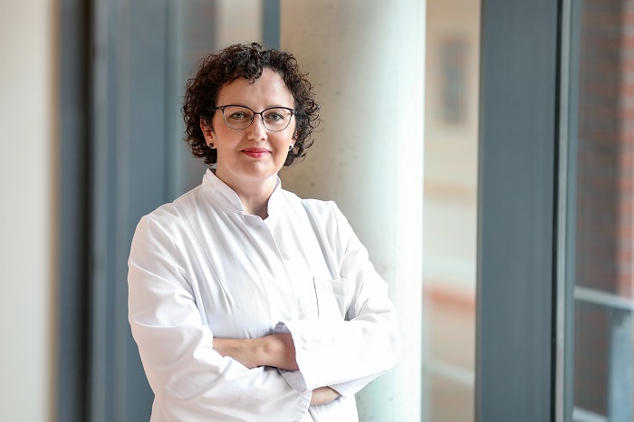 Dr. med. Matylda Nosul wird neue Chefärztin des Zentrums für Geriatrie und Physikalische Medizin im Helios Klinikum Berlin-Buch. (Foto: Thomas Oberländer/Helios Kliniken)