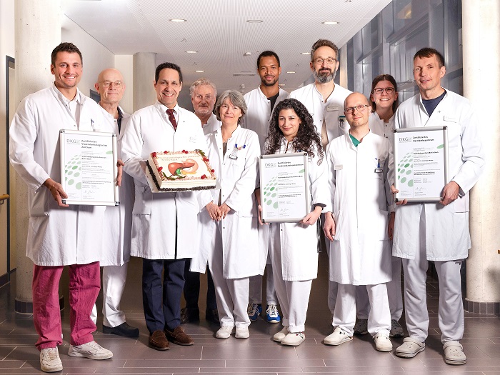 Das Team des zertifizierten Pankreaskrebszentrums am Helios Klinikum Berlin-Buch freut sich über die Anerkennung. / Maike Graefe, Helios Kliniken