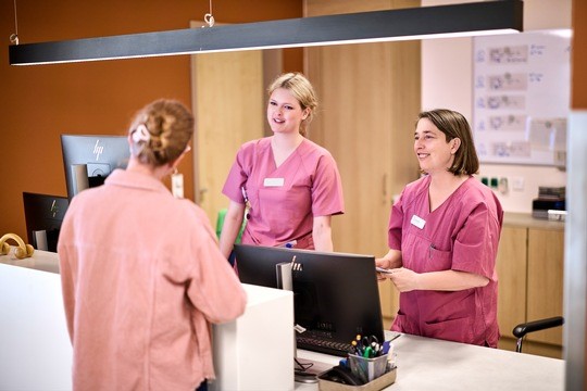 Werdenden Müttern stehen künftig noch modernere Infrastruktur und mehr Komfort zur Verfügung. (Foto: Pedro Becerra/Helios Kliniken)